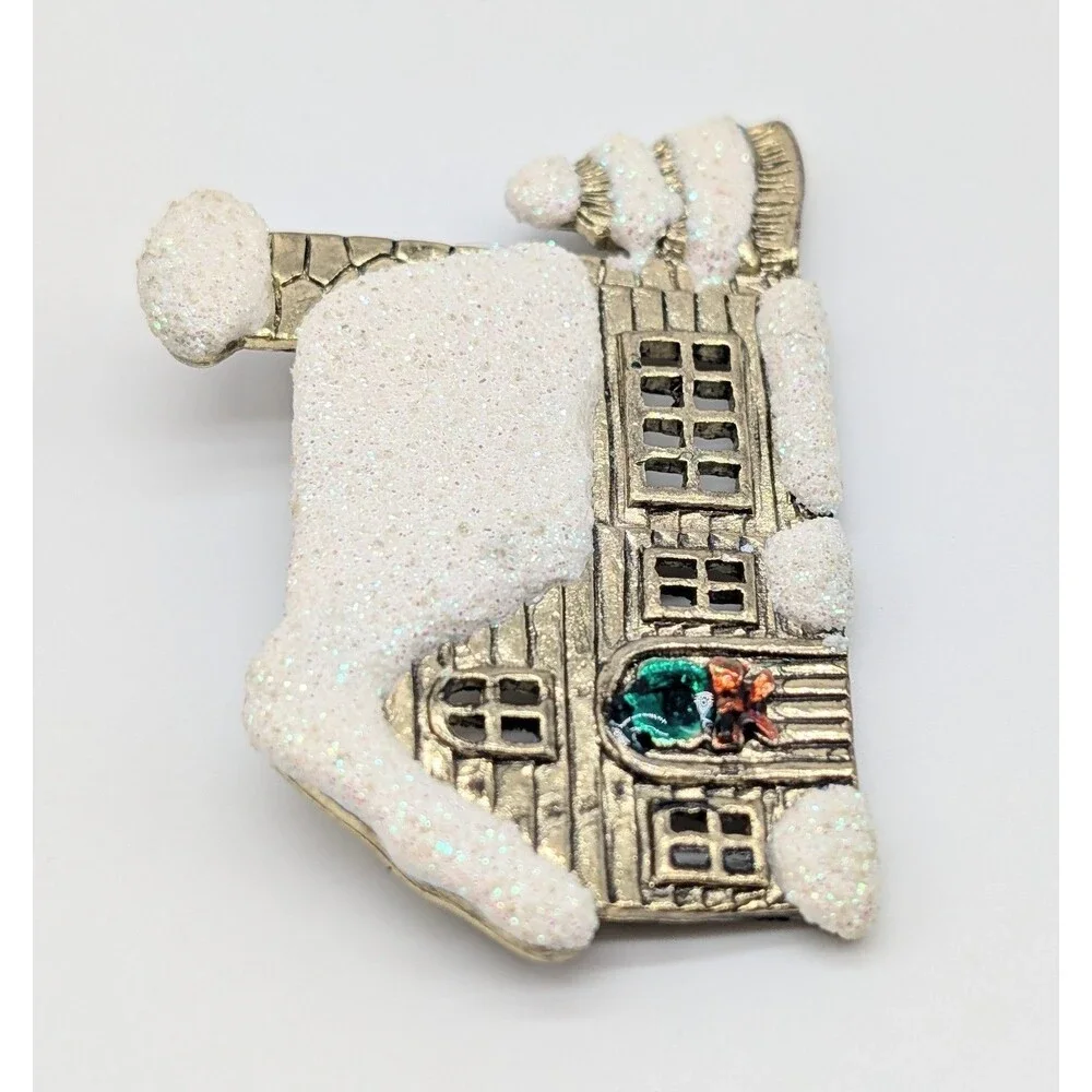 VTG Christmas Winter Home Snow Brooch Pin Enamel Gold Tone